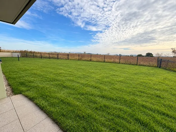 GROSSE BAISSE DE PRIX ! T4 en rez de jardin vue champs 366 030 € NEUF !