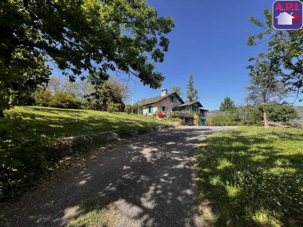 Maison 8 pièces 140 m²