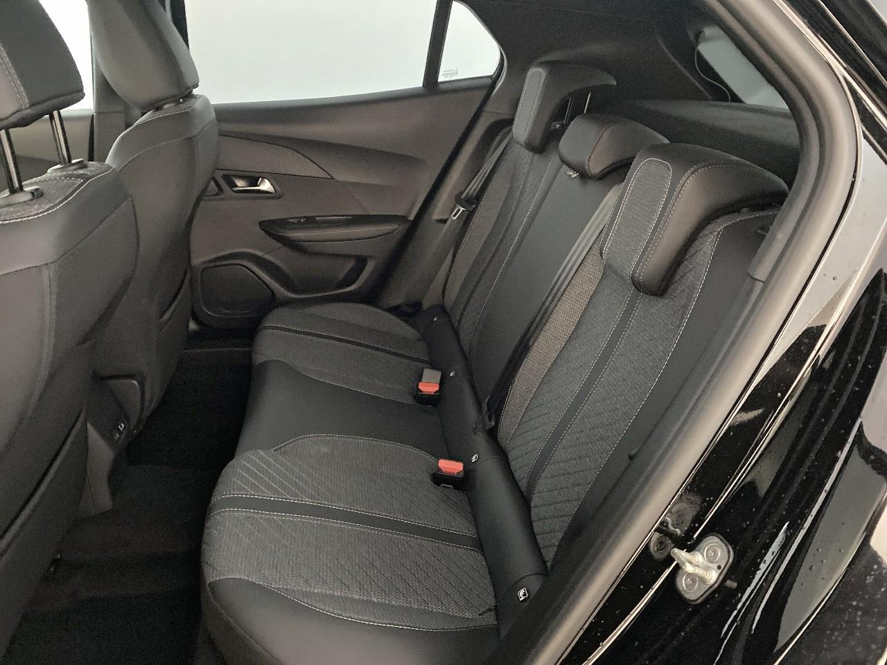 Peugeot 2008 turbo 100 ch bvm6 allure — photo 10