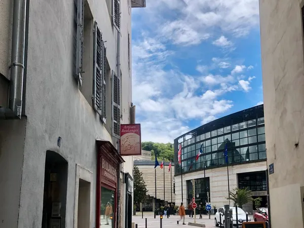 2 chambres - colocation pour étudiants - proche Carré Curial