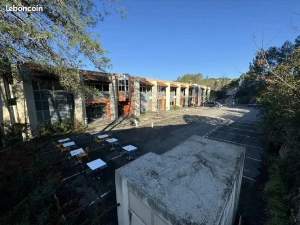 ENTREPOT - LOGISTIQUE 2527 m² VALBONNE