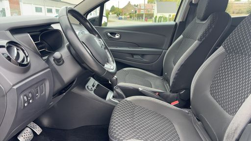 Renault Captur 1.3 TCe 150 EDC - Intens – 2019 – 97694 km – Essence – Boîte Automatique — photo 11