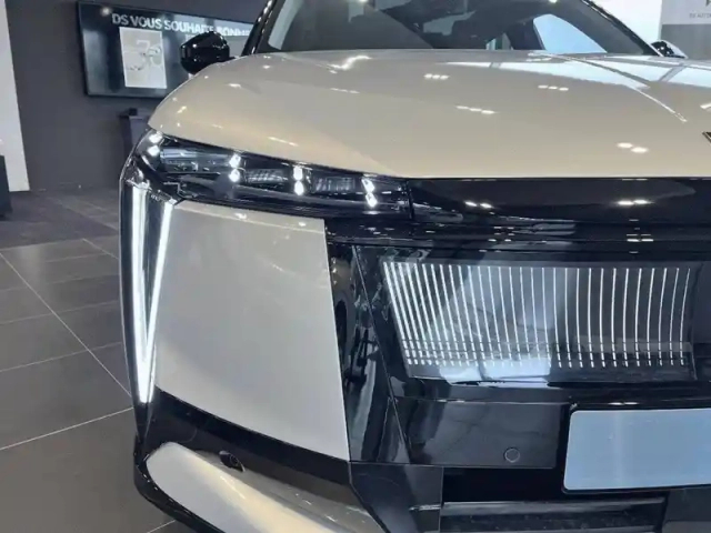 Ds N8 n°8 230 ch fwd standard range — photo 39