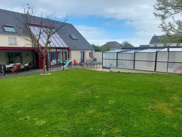 Maison 7 pièces 210 m²