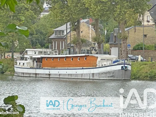 Péniche 5 pièces 220 m²