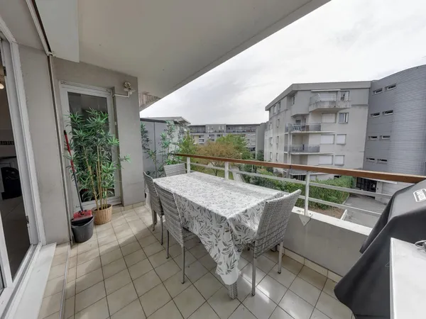 SUPERBE 4 P+C DE 81M2 AU CALME AVEC POSSIBILITÉ DE GARAGE EC