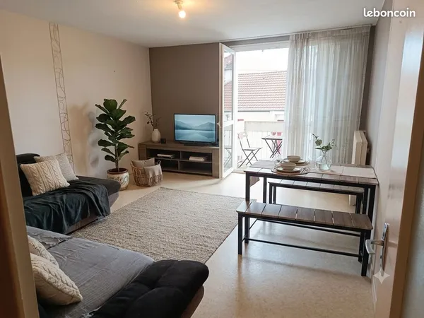 Appartement T 3 lumineux 72 mètres carrés