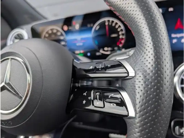 Mercedes Gla 250 e — photo 13