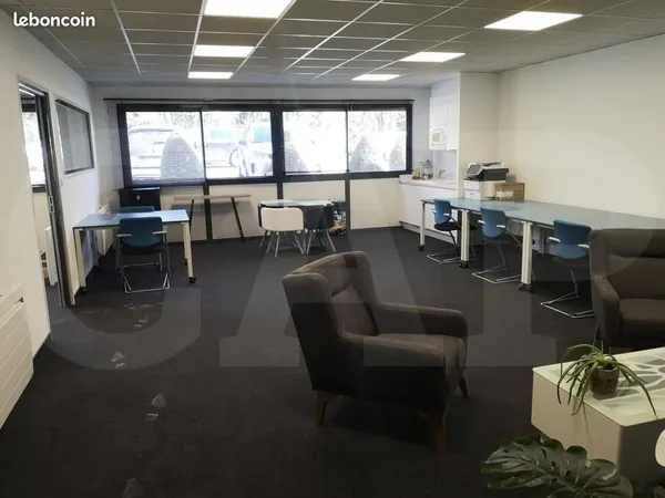 Bureaux 107 m²