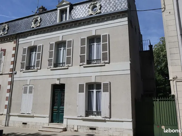 Maison 7 pièces 180 m²