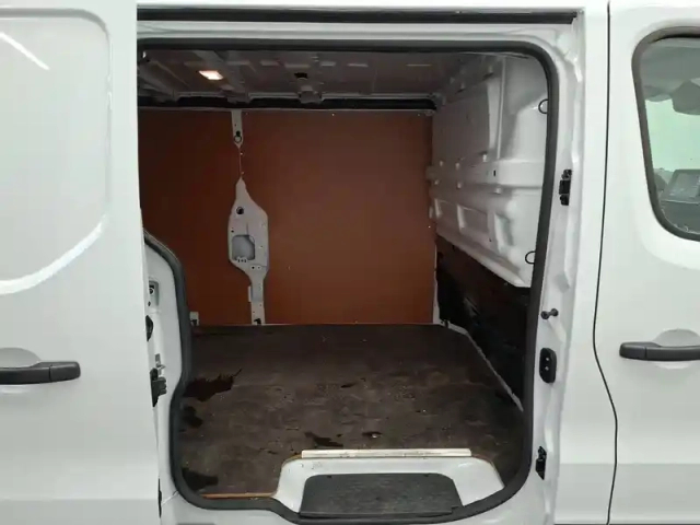 Renault Trafic fgn l2h1 3000 kg blue dci 130 — photo 16