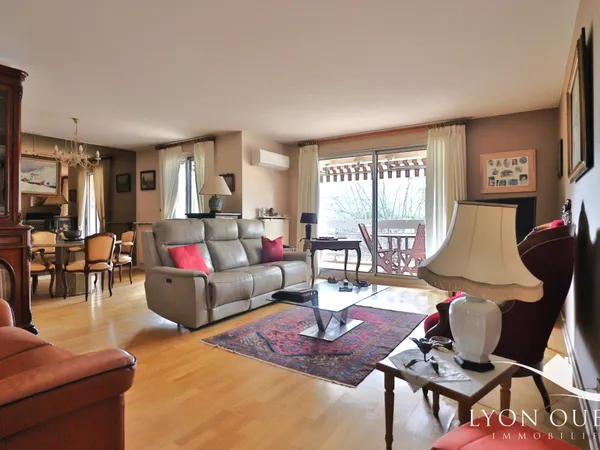 Vends appartement 108m² Centre de Charbonnières-les-Bains