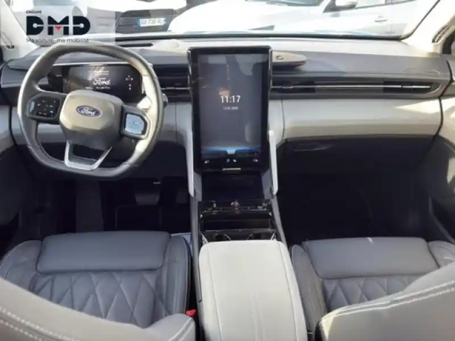 Ford Explorer 286ch extended range 77kwh pack premium rwd — photo 5