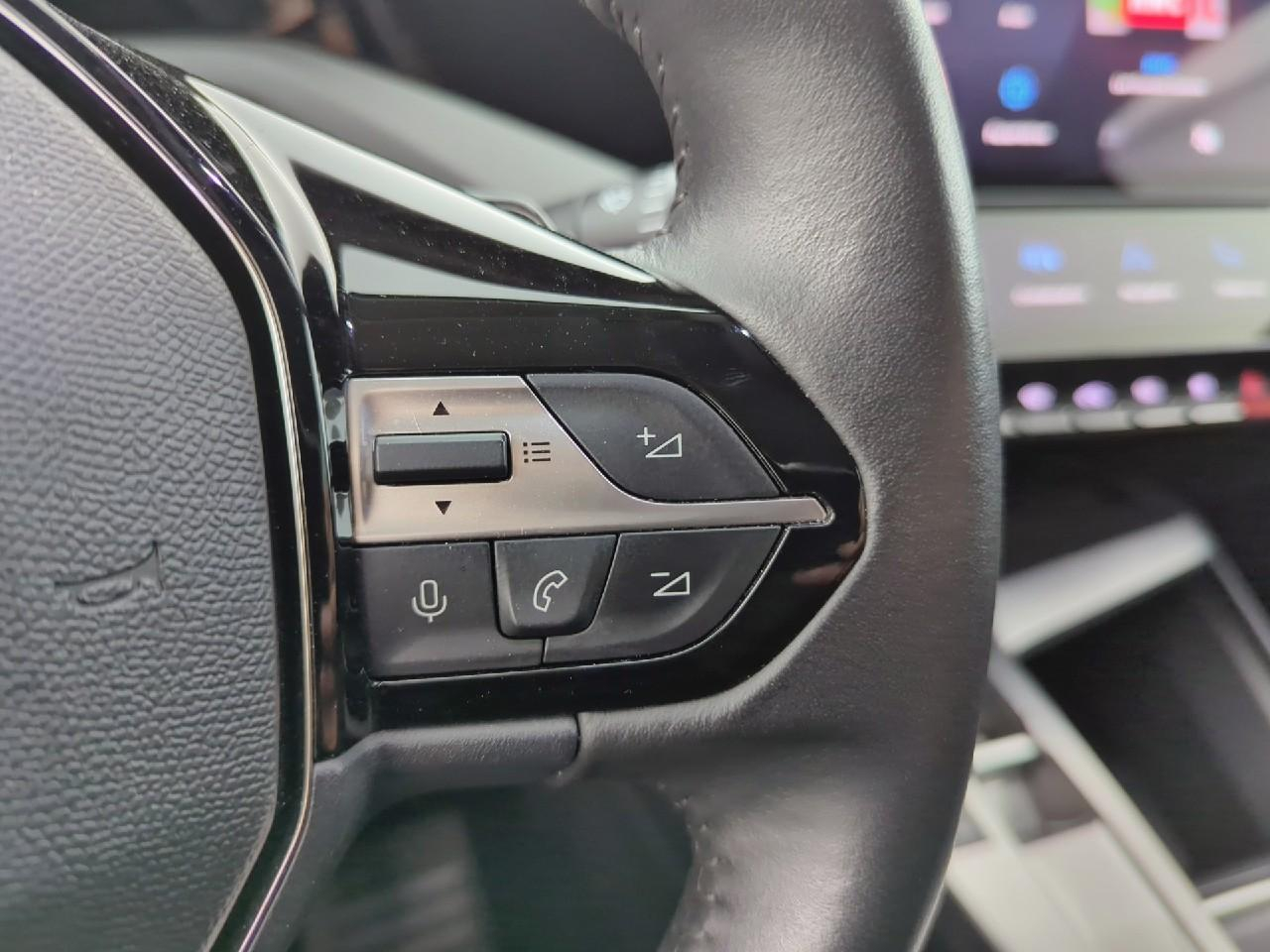 Peugeot 308 phev 180 e-eat8 allure pack — photo 19