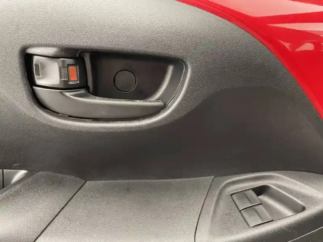 Peugeot 108 vti 72ch s&amp;s bvm5 — photo 2
