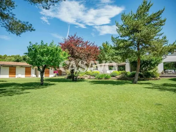 Maison 5 pièces 180 m²