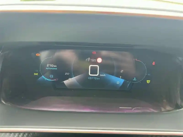 Peugeot 2008 puretech 100 s&amp;s bvm6 — photo 12
