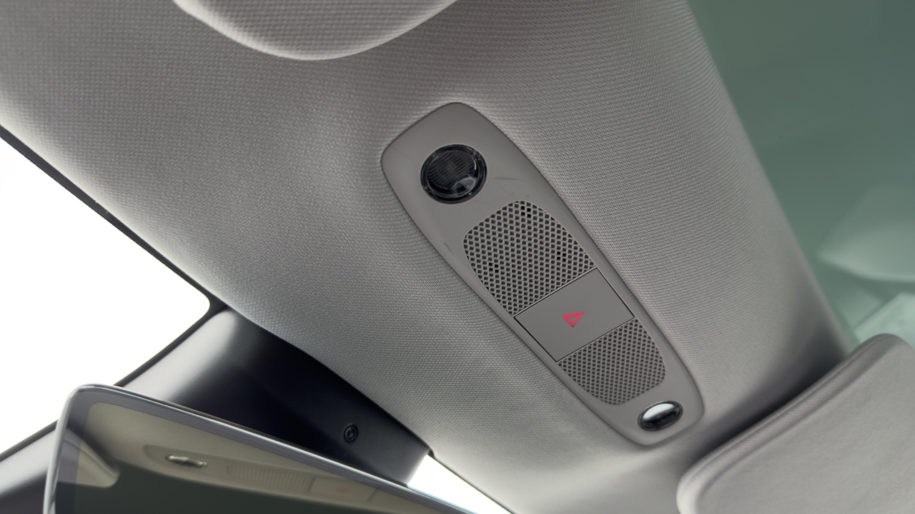 Tesla MODEL 3 RWD — photo 20