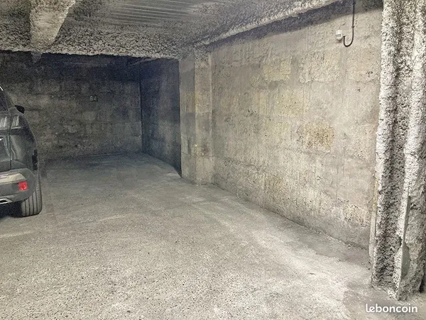 Parking à louer 17 rue Thiac Bordeaux Gambetta Saint Seurin Tourny