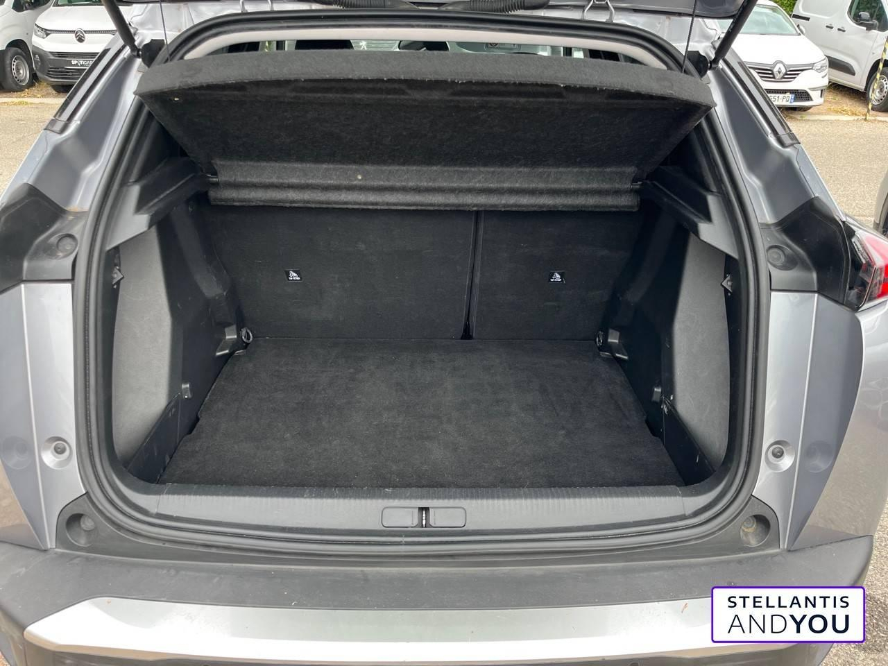 Peugeot 2008 puretech 100 s&s bvm6 allure — photo 9