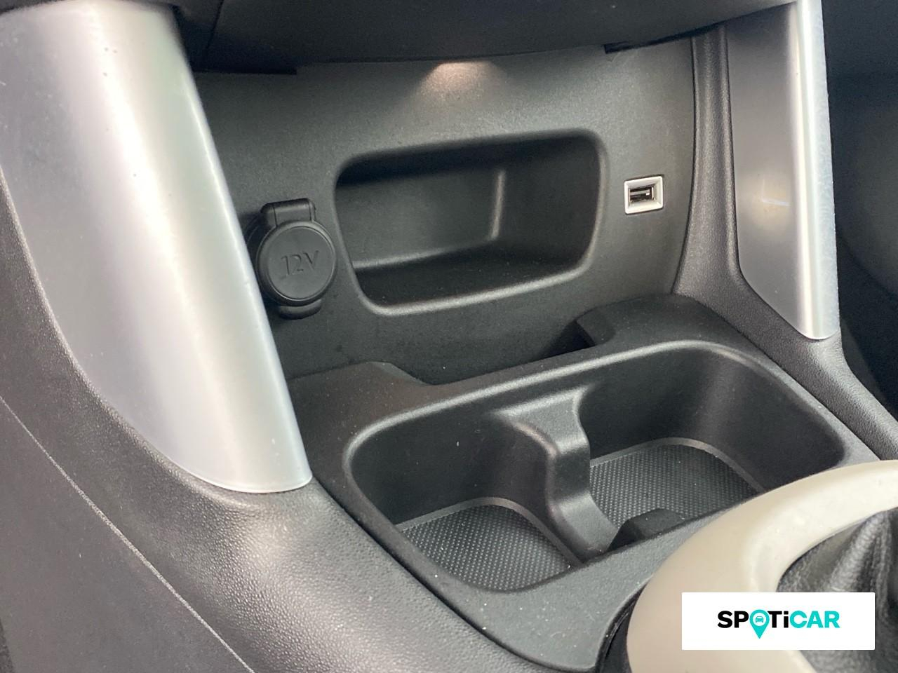Citroën C3 Aircross puretech 130ch s&s shine e6.d-temp — photo 17