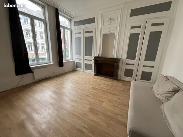 Studio 1 pièce 28 m²