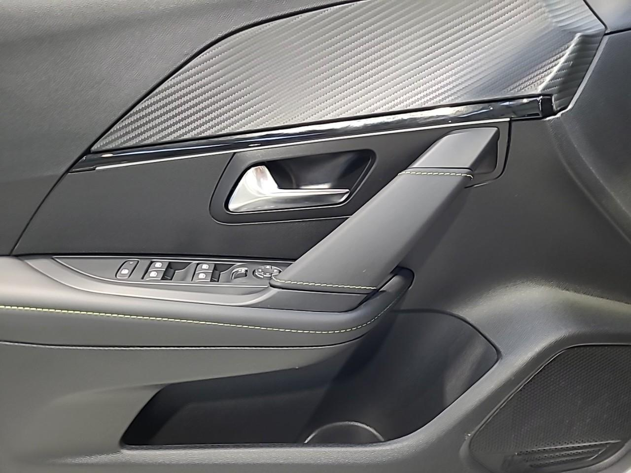 Peugeot 208 hybrid 100 e-dcs6 gt — photo 29