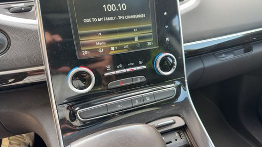 Renault Espace 1.6 dCi 160 EDC6 - Zen – 2017 – 126137 km – Diesel – Boîte Automatique — photo 17