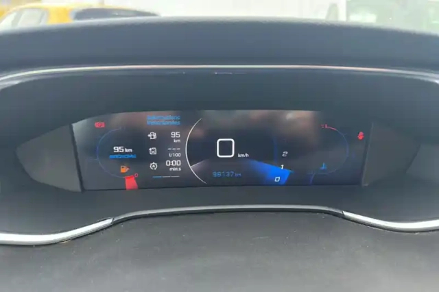 Peugeot 308 sw puretech 130ch s&amp;s bvm6 — photo 12
