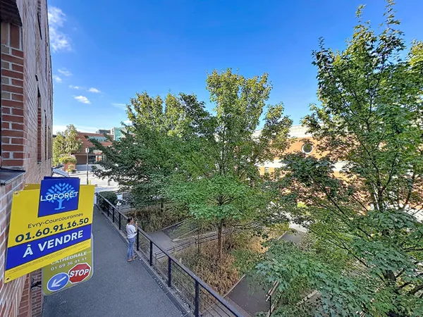 Appartement Evry-Courcouronnes 2 pièces 50,17m² + parking en sous-sol