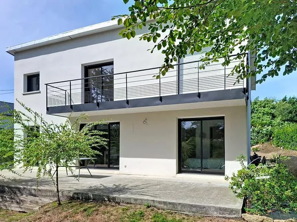 Maison familiale contemporaine à Trégastel