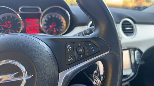Opel Adam 1.4 Twinport 87 Easytronic - Glam – 2016 – 55289 km – Essence – Boîte Automatique — photo 9