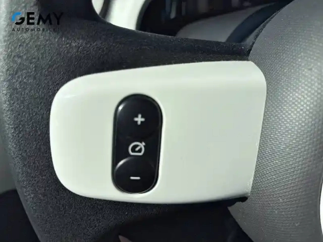 Renault Twingo iii e-tech — photo 14