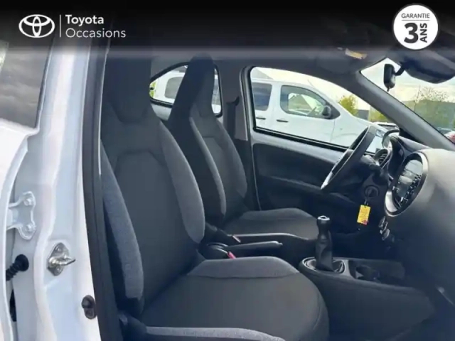 Toyota Aygo x 1.0 vvt-i 72ch dynamic — photo 6
