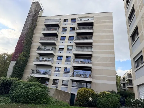 92380 GARCHES - Appartement familiale de 4pc avec vue panoramique