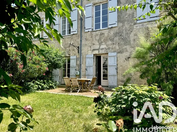 Maison 9 pièces 339 m²