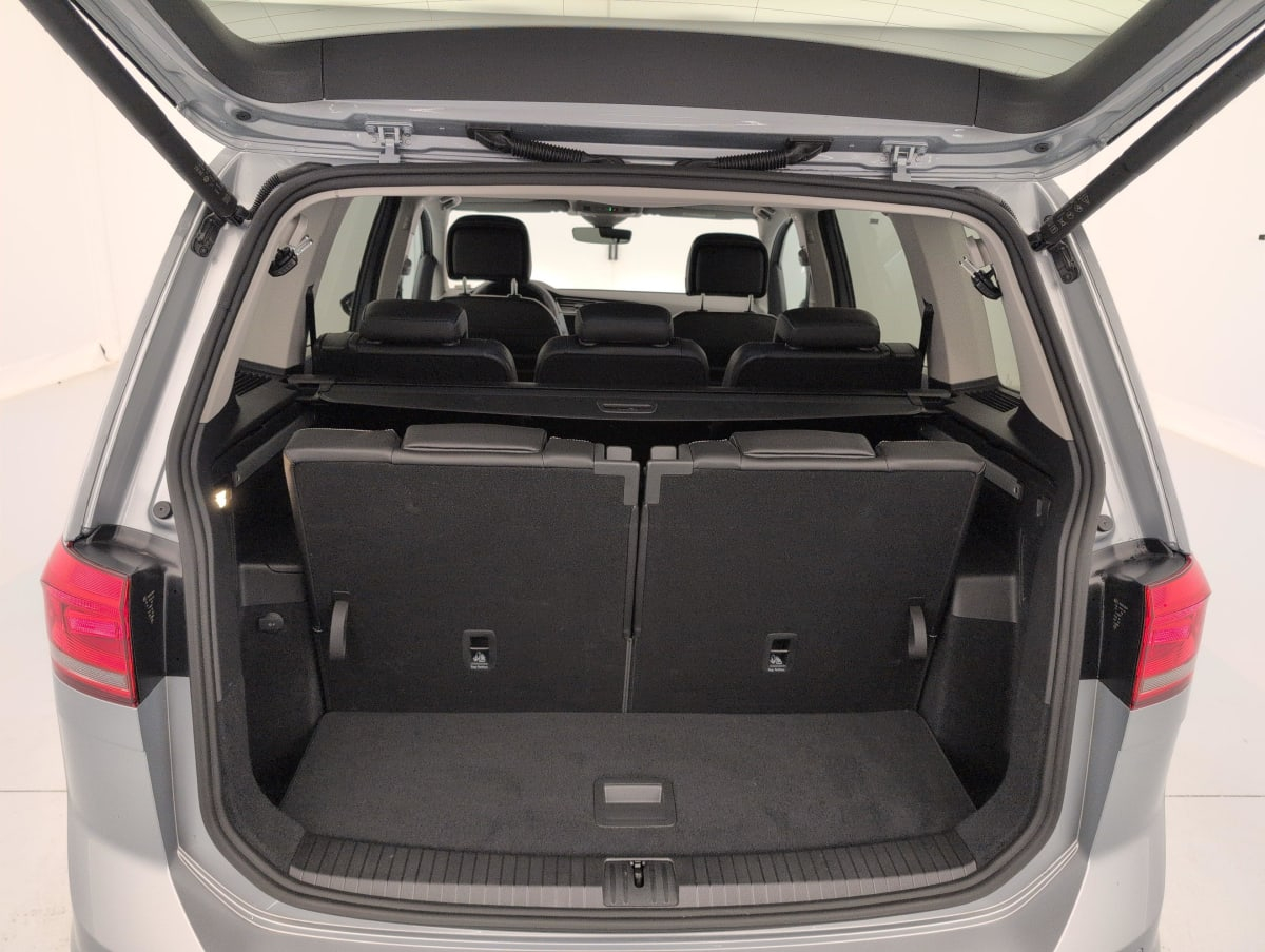 Volkswagen Touran — photo 11