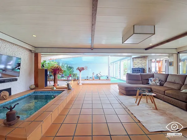 Toulouse Grand Selve - Maison de plain-pied esprit loft avec piscine intérieure