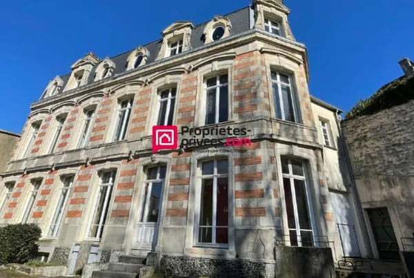Votre agence "Propriétés-Privées .com" vous propose :