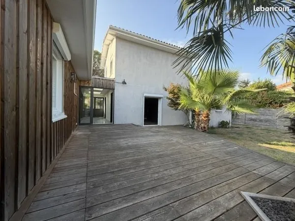 Maison 6 pièces 156 m²