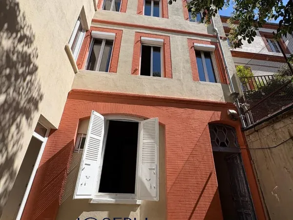 JEANNE D'ARC, PLATEAU A RENOVER DE 30 M².
