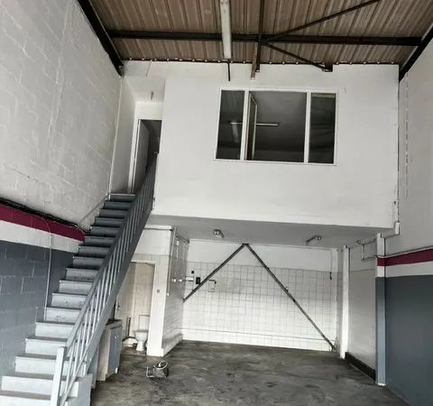Local commercial 130 m2