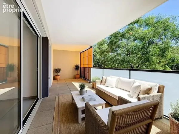 Vends appartement 3 pièces avec Terrasse + BOX Secteur CHATEAU GOMBERT