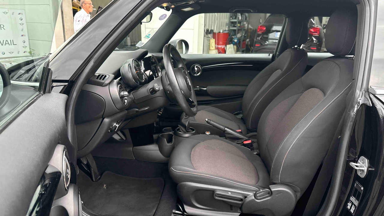 Mini Hatch 3 Portes One 102 ch — photo 11