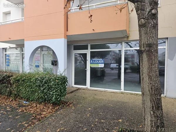 Local commercial 50 m² Trignac