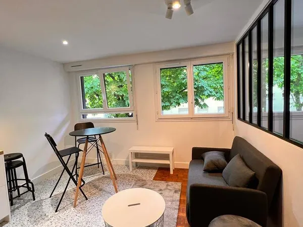 Studio 1 pièce 28 m²