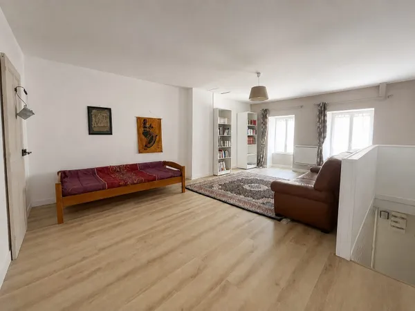 Maison de bourg 76 m²  Jardin en bord de Sioulet