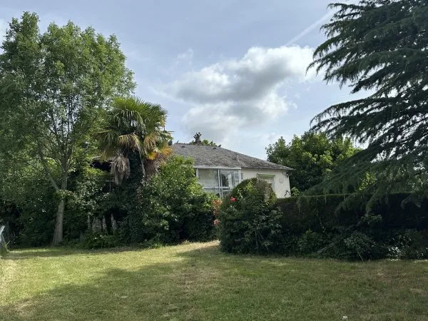 Vends maison avec vue panoramique sur la ville