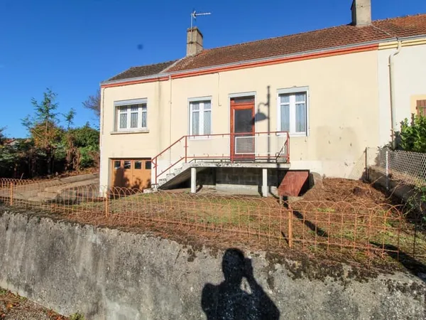 Maison à réinventer à Gourdon avec terrain de 761 m²