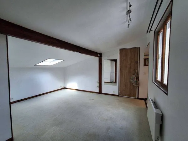Studio 1 pièce 13 m²